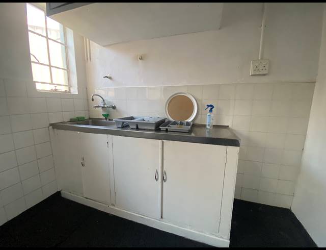 73M² OFFICE TO LET IN PAARDEN EILAND